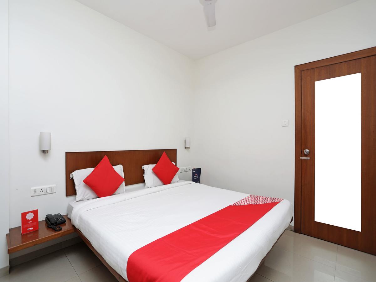 Oyo 1194 Hotel Gulmohr Pune Extérieur photo