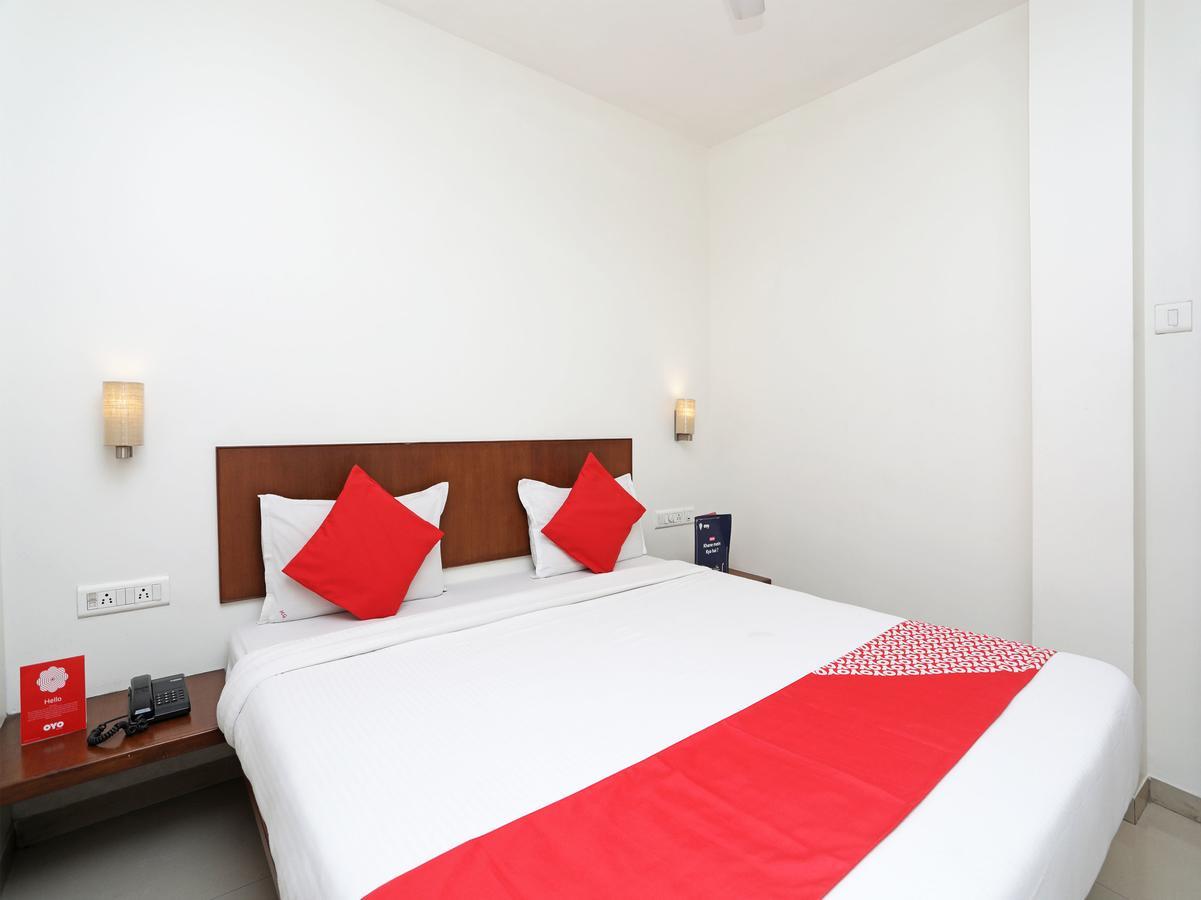 Oyo 1194 Hotel Gulmohr Pune Extérieur photo